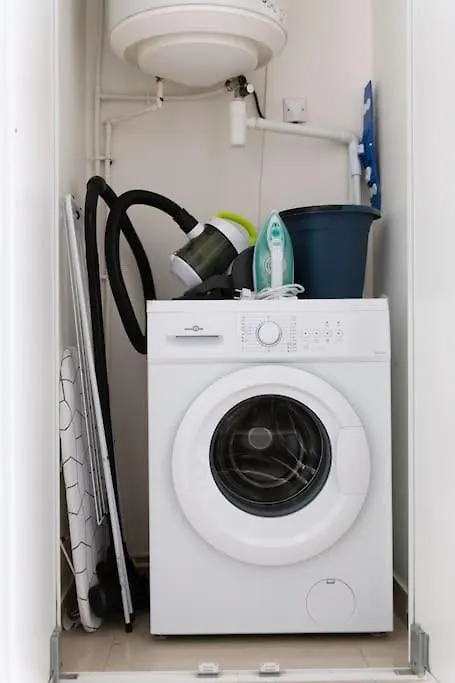 T2 Parisien- 1 Min A Pied Du Metro Ligne 13 & 14 Apartamento 0*, Paris