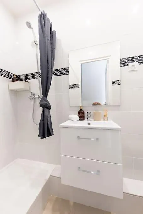 Apartmán T2 Parisien- 1 Min A Pied Du Metro Ligne 13 & 14 0*, Paříž